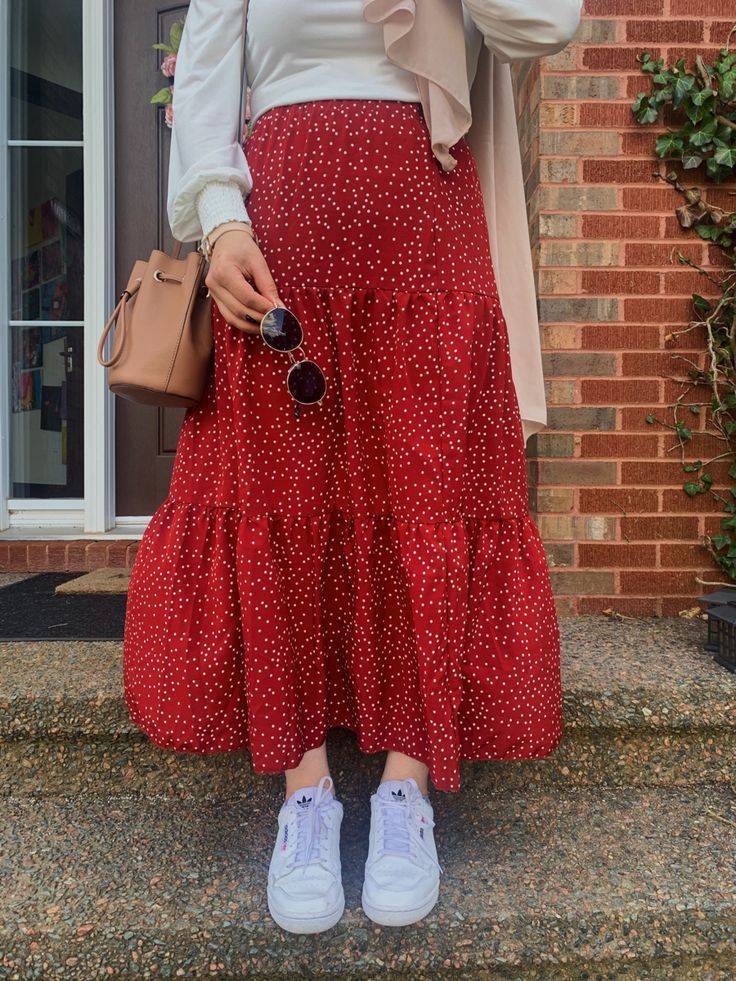 21 Red Polka Dot Skirt Outfits Image