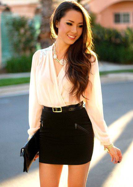 11 Statement Necklace Outfit Ideas Image