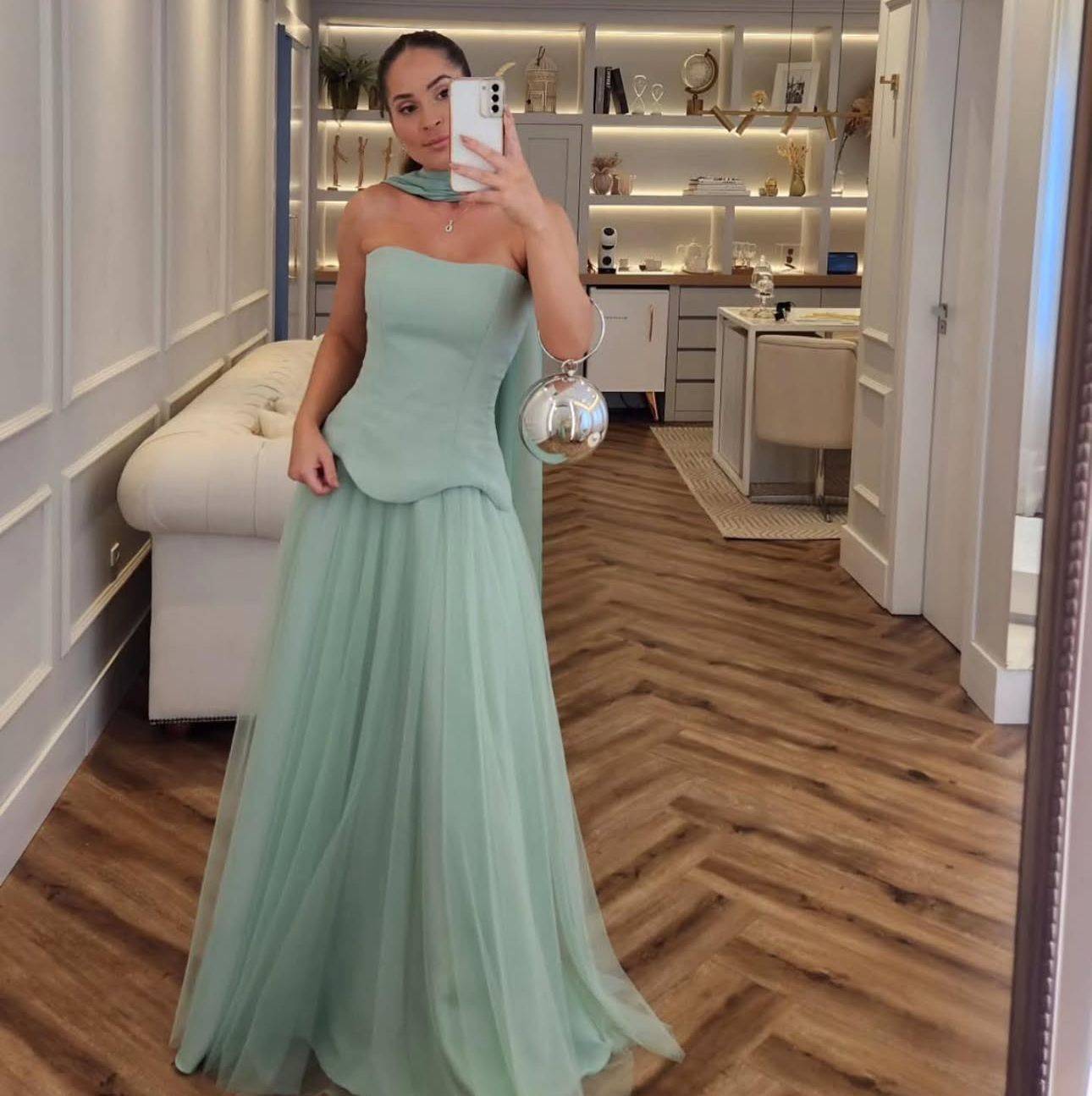 20 Engagement Party Guest Outfit Ideas Image