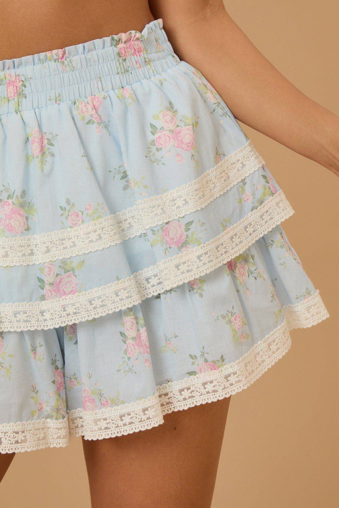 23 Pink Lace Trim Shorts Outfits Image