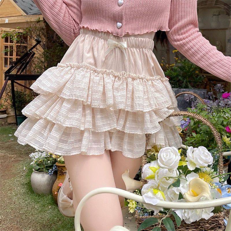 23 Pink Lace Trim Shorts Outfits Image