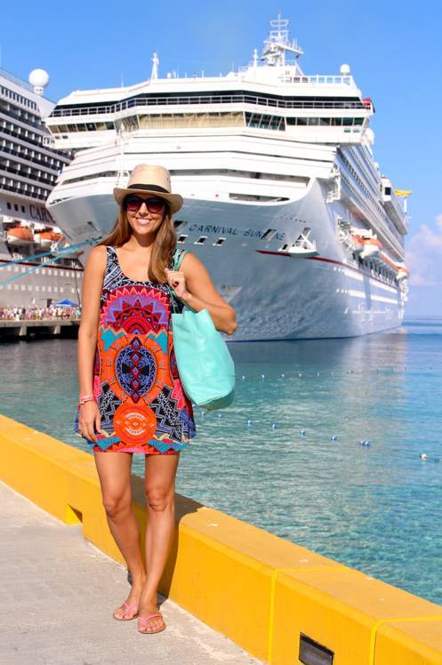 22 Cruise Port Day Outfits Image