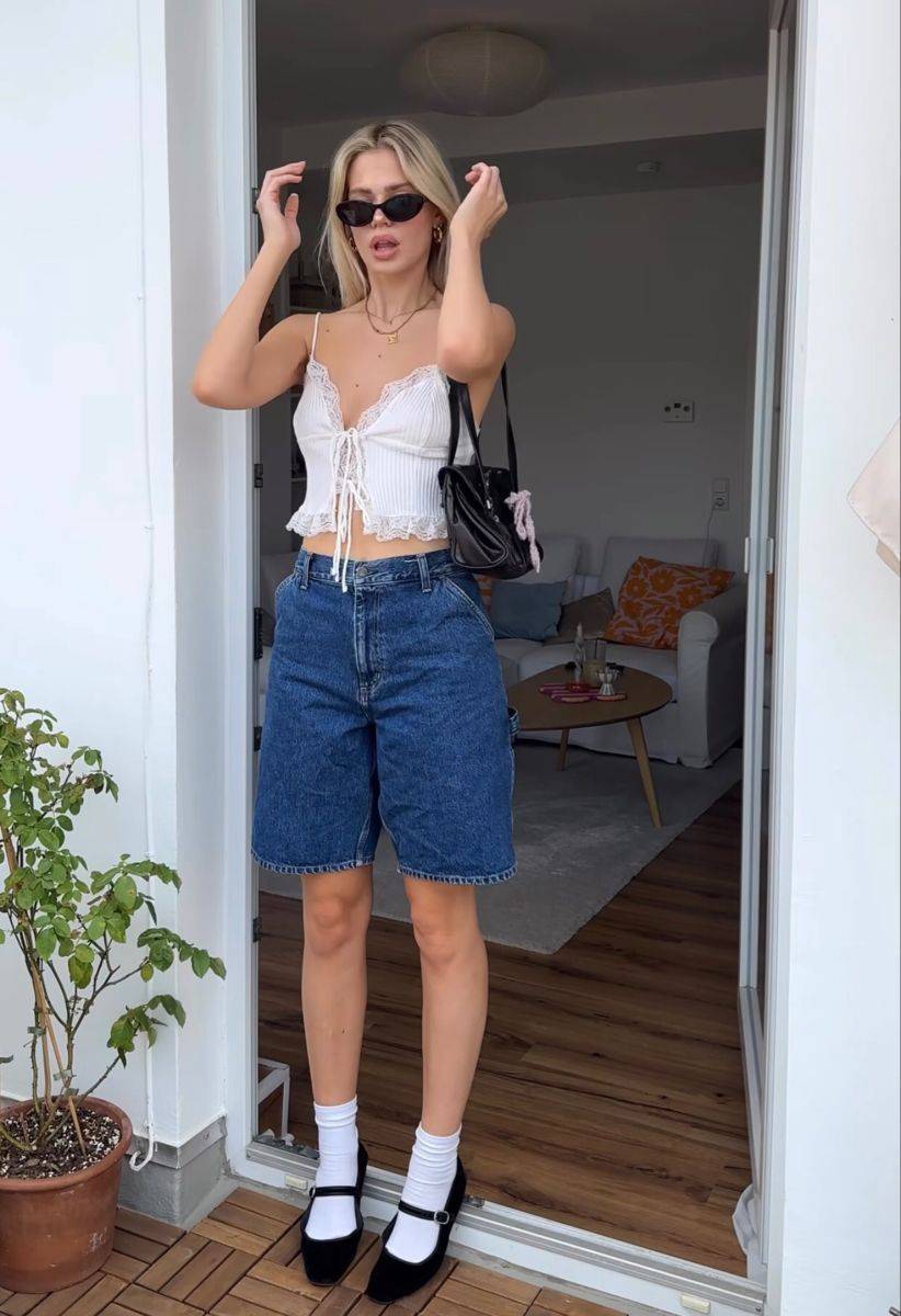 18 Blue Lace Trim Shorts Outfits Image